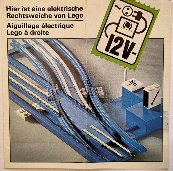 Hier ist eine elektrische Rechtsweiche von Lego / Aiguillage électrique Lego à droite (3366-Schw)