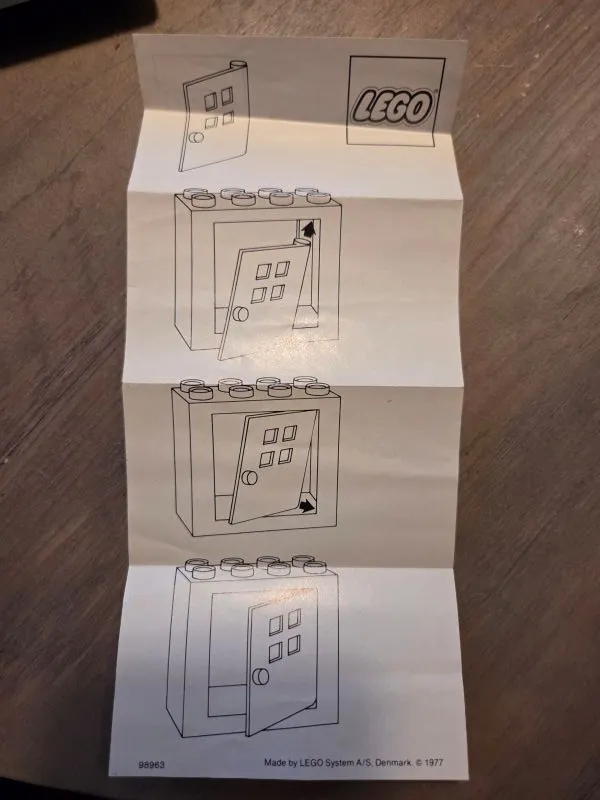 Instructions for Assembly of DUPLO Door