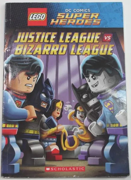 DC Comics Super Heroes - Justice League vs Bizarro League (Softcover)