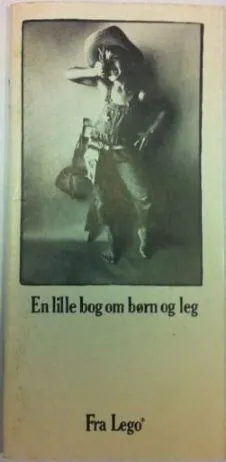 En lille bog om børn og leg (A Little Book About Children and Play - Danish) (97515-Da)