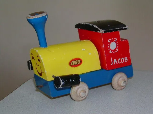 Wooden Pull-Along - Train, Locomotive 'Jacob' {Locomotiv}