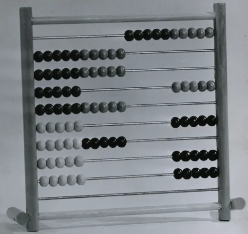 Wooden Abacus 1951 {Kugleramme}