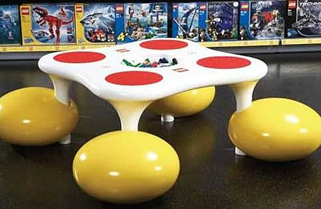 Playtable with One Bin, 4 Seats and 4 Building Plates