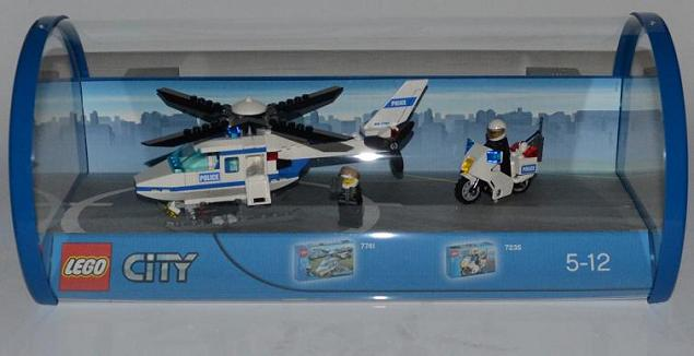 Display Assembled Set, City Sets 7235 and 7741 in Plastic Case