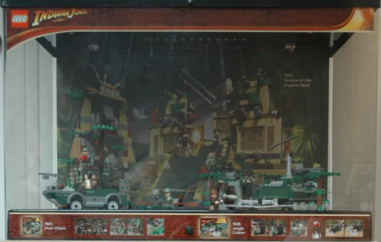 Display Assembled Set, Indiana Jones Sets 7625 and 7626 in Plastic Case