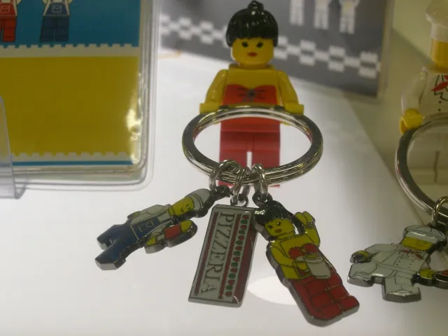 Minifigures Metal Key Chain - Pizzeria