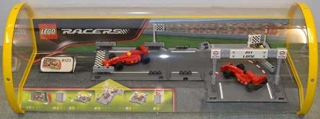 Display Assembled Set, Racers Set 8123 in Plastic Case