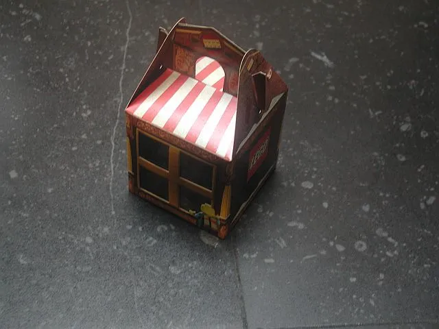 Pick-A-Brick Cardboard Box Holiday 2009 (valid 12/26/2009 - 03/31/2010)