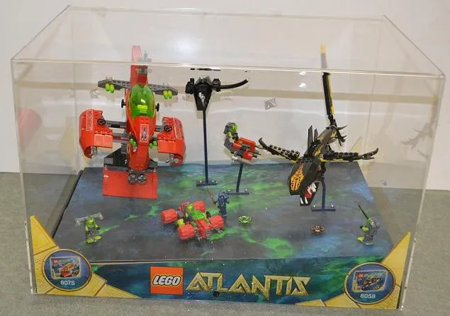 Display Assembled Set, Atlantis Sets 8075 and 8058 in Plastic Case