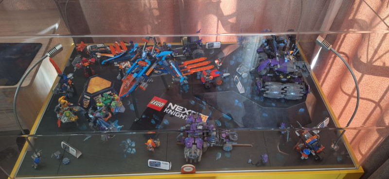 Display Assembled Set, NEXO KNIGHTS Sets 70347, 70348, 70349, 70350, 70351, 70352, 70362, 70363, 70364, 70365, 70366 in Large Plastic Case