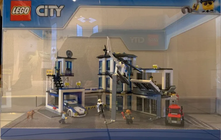 Display Assembled Set, City Set 60141 in Plastic Case