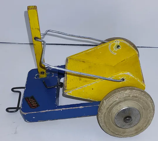 Tractor Attachment, Wooden - Dirt Conveyer {Jordtransportør}