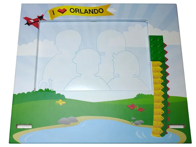 Photo Frame Cardboard with I Heart Orlando Banner Pattern and Attached Green 2 x 4 Plate