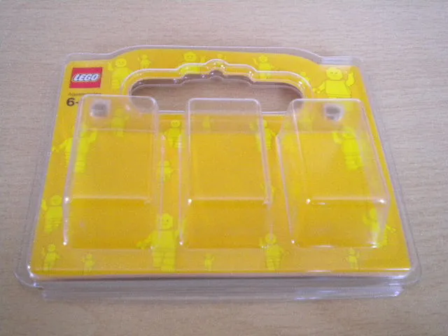 Blister Pack, Build a Minifigure (BAM) Pack for 3 Minifigures
