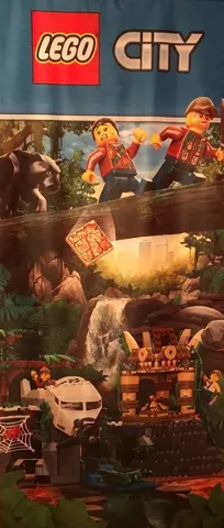 Display Flag Cloth, City Jungle Exploration Site