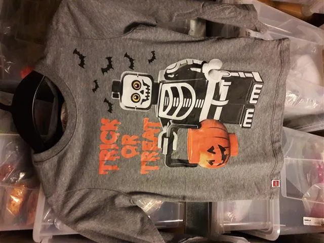 T-Shirt, Halloween 'TRICK OR TREAT' Long Sleeve