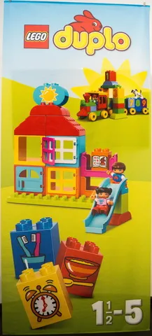 Display Flag Cloth, DUPLO Logo, House and Train