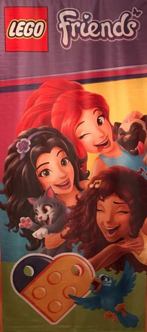 Display Flag Cloth, Friends, Mia, Emma and Kate with Animals