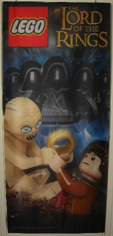 Display Flag Cloth, Lord of the Rings (Gollum and Frodo with Ring)