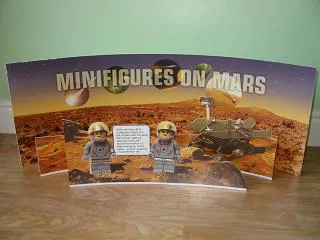 Display Sign Minifigures on Mars