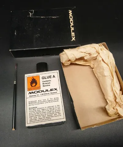 Modulex Glue A in Bottle (for gluing components) Card Label Around Neck