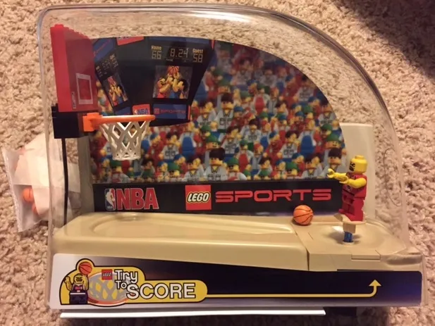 Display Assembled Set, NBA Basketball 'TRY TO SCORE' in Plastic Case