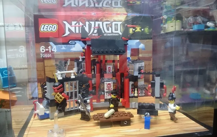 Display Assembled Set, NINJAGO Set 70591 in Plastic Case