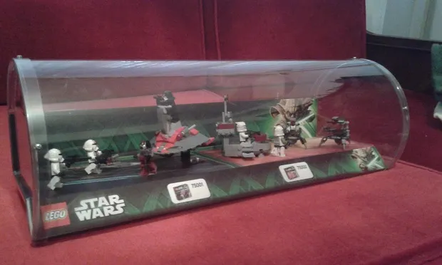 Display Assembled Set, Star Wars Sets 75000 and 75001 in Plastic Case with Mounts