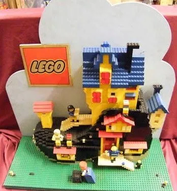 Display Assembled Model, Shoe (Glued)