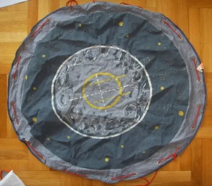 Storage Cloth, Space