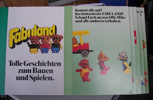 Display Book with Motorized Page Changer