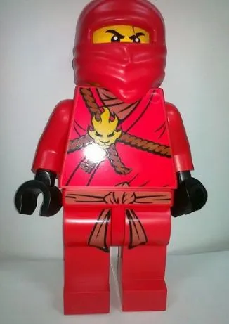 Display Figure 7in x 11in x 19in (NINJAGO Kai)