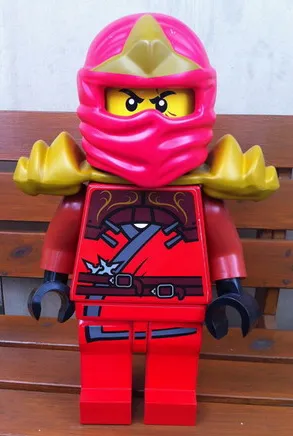 Display Figure 7in x 11in x 19in (NINAJGO Kai ZX - Shoulder Armor)