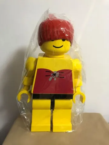 Display Figure 7in x 11in x 19in (Female - Swimsuit)