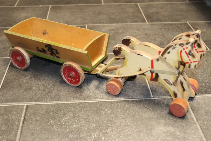 Wooden Horses and Wagon with Sides