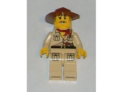 Magnet, Minifigure Johnny Thunder - Tan Torso, Tan Legs with Pockets