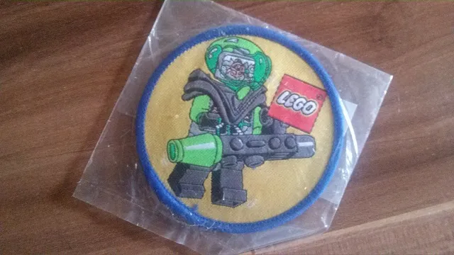 Patch, Sew-On Cloth Round, Minifigure Insectoid