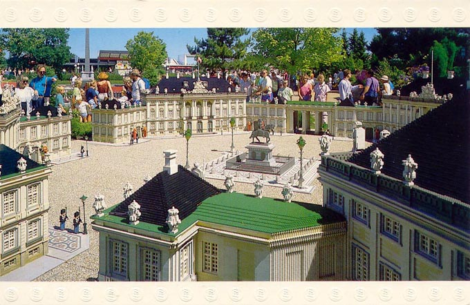 Postcard - Legoland Parks, Legoland Billund - Miniland, Amalienborg Palace 1