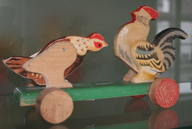 Wooden Pull-Along Chicken and Cock
