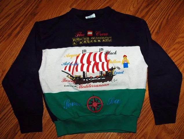 Sweatshirt, Pirate Seven Seas with Snap-on Pirate Minifigure