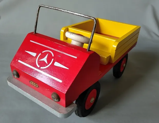 Wooden Mercedes Unimog