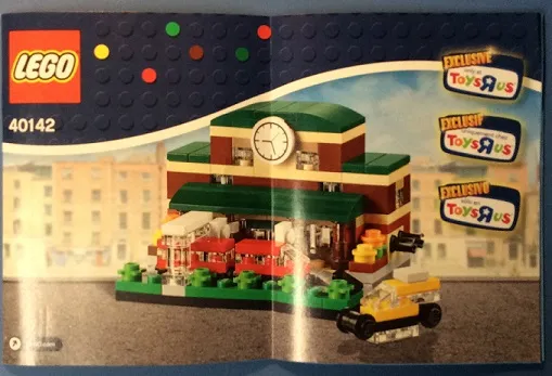 Bricktober Train Station (2015 Toys "R" Us Exclusive)