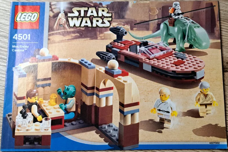 Mos Eisley Cantina, Blue box