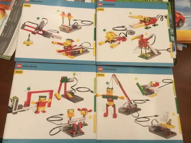 WeDo Robotics Construction Set