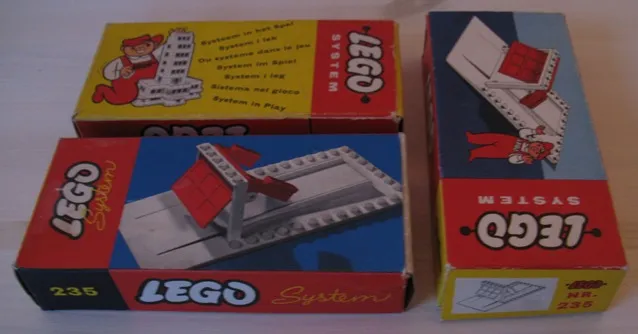 Garage Plate and Door (White Base with Red or White Door Frame)