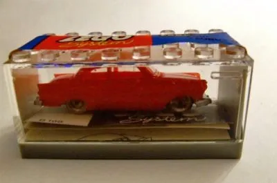 1:87 Ford Taunus 17M de Luxe with Garage