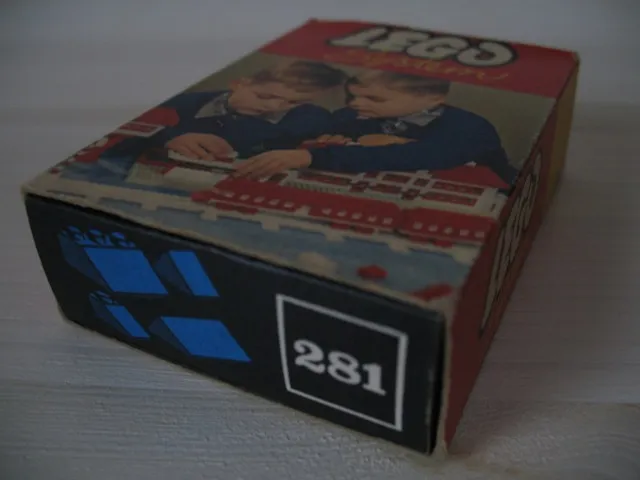 1 x 2 and 3 x 2 Sloping Bricks, Blue