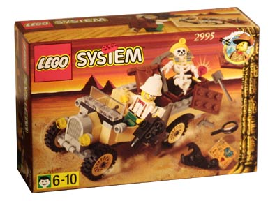 Adventurers Car & Skeleton