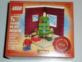 Christmas Tree Scene (Limited Edition 2011 Holiday Set (1 of 2))