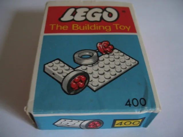 Small Wheels with Axles (The Building Toy)